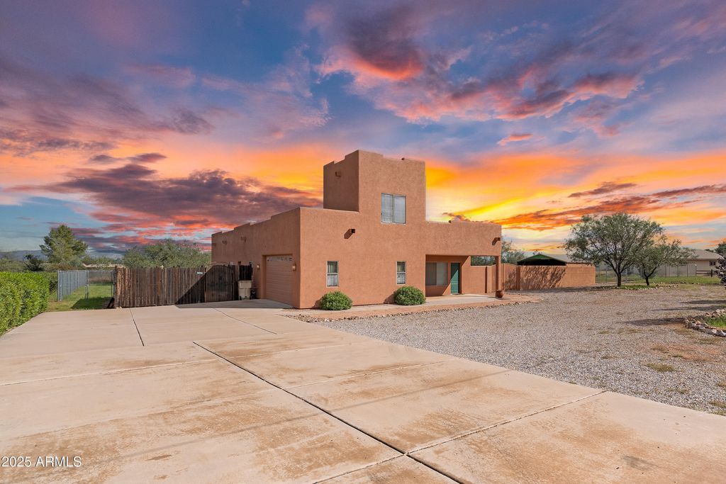 Photo of 5053 S San Fernando Avenue, Sierra Vista, AZ 85650 (MLS # 6935323)