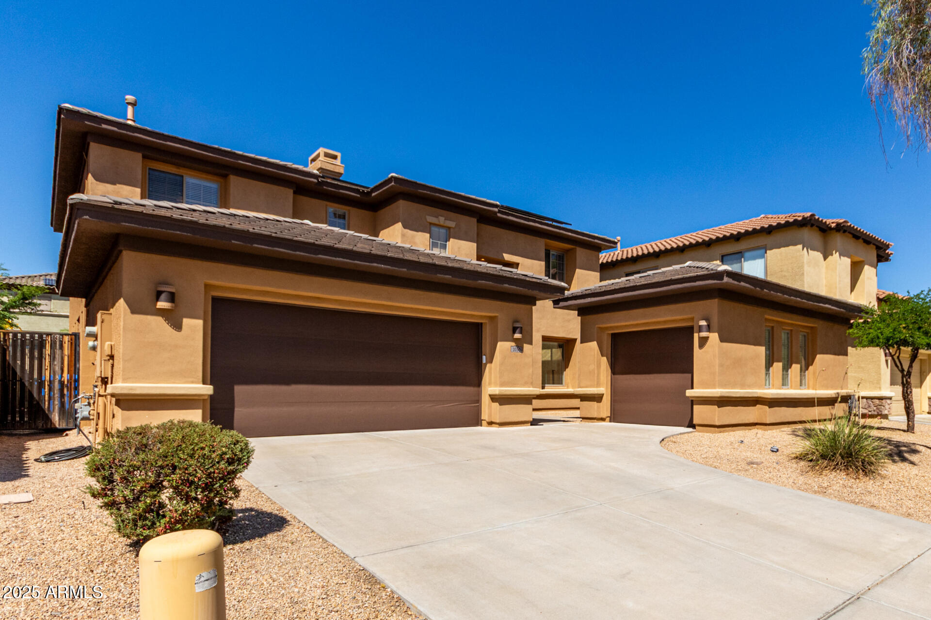 2030 W WHISPER ROCK Trail