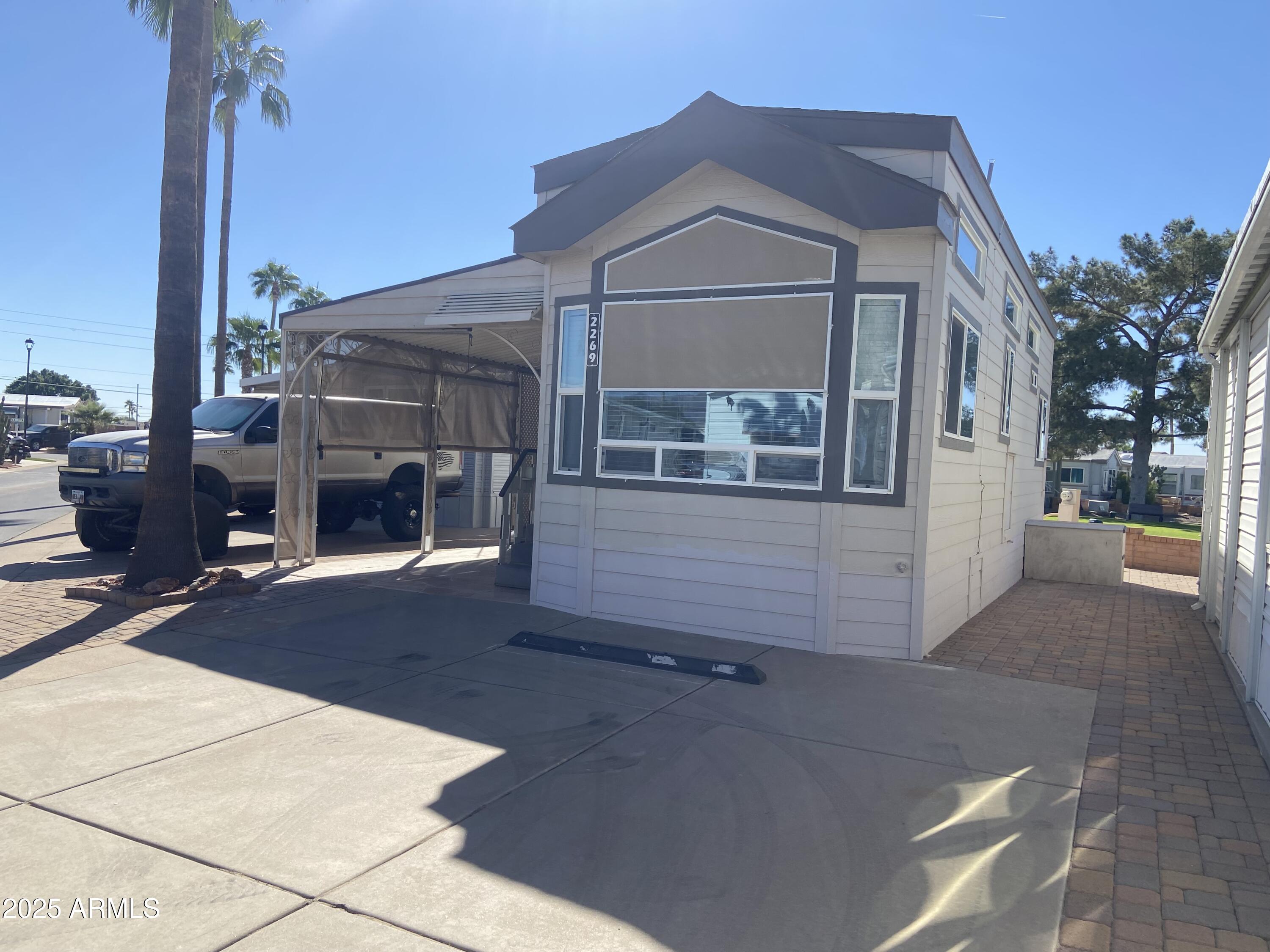 2269 S SEMINOLE Drive