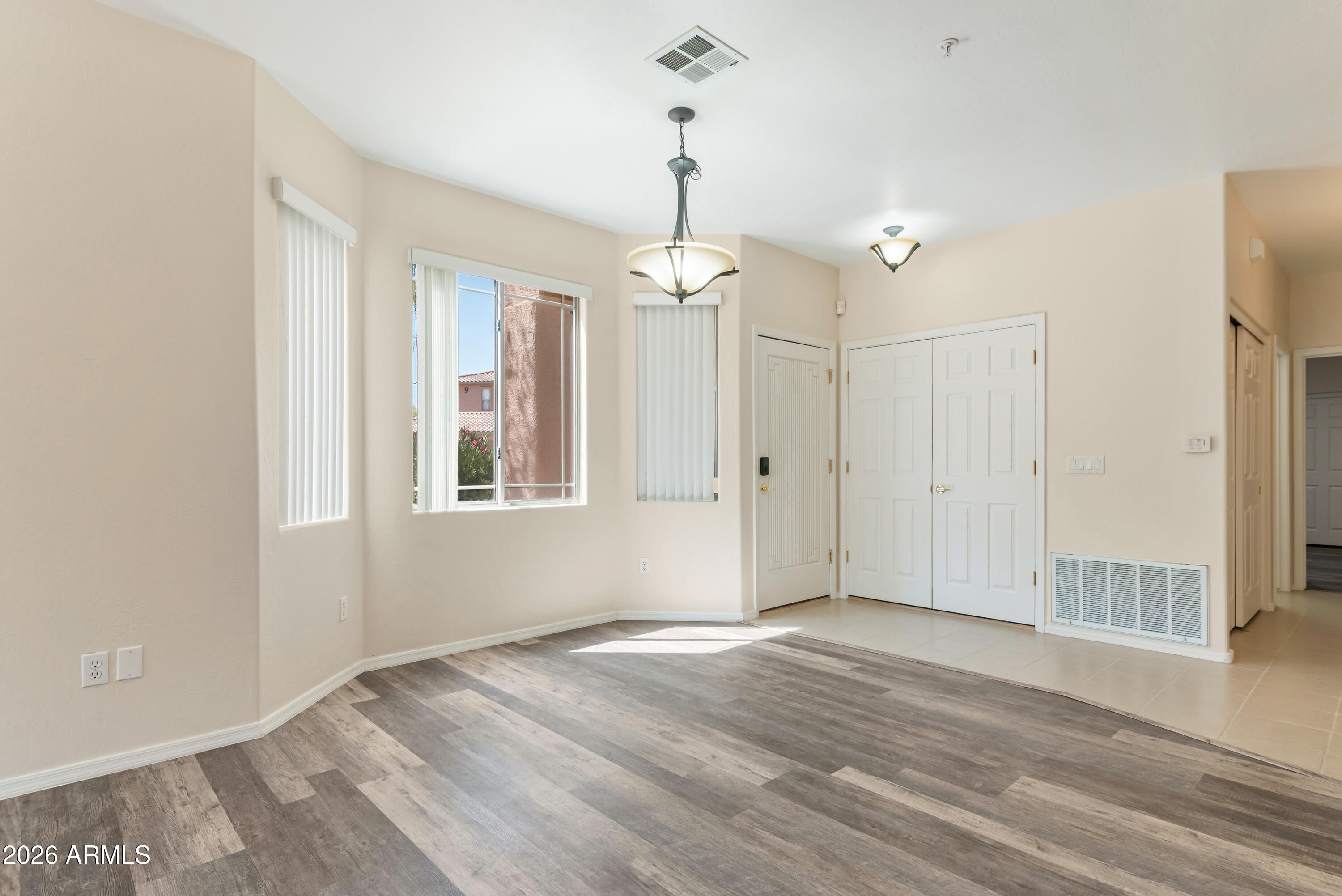 11500 E COCHISE Drive 1021