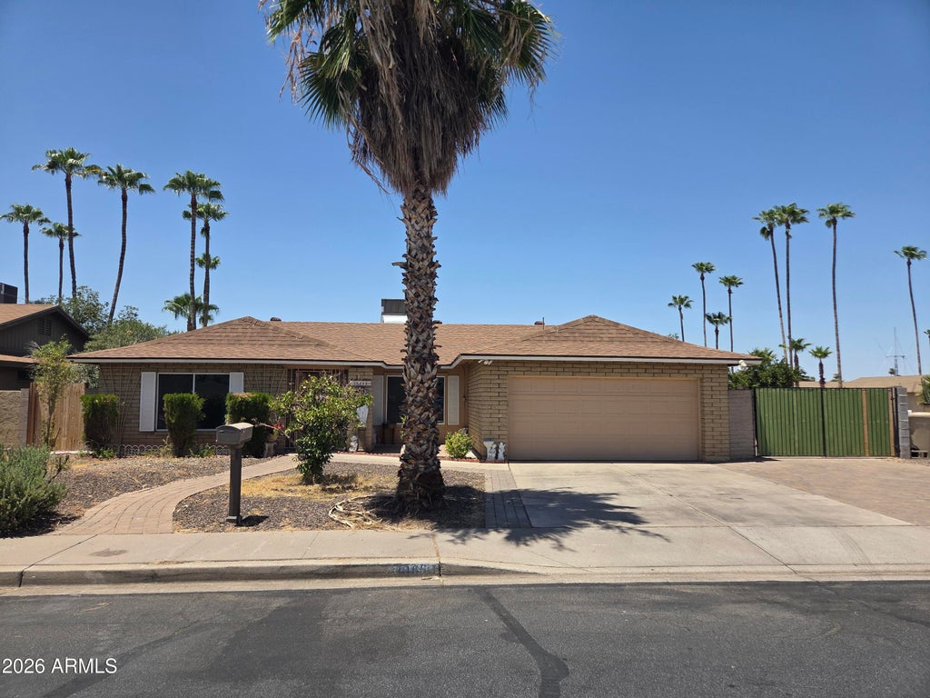 Photo of 10650 N 49th Avenue, Glendale, AZ 85304 (MLS # 7051472)