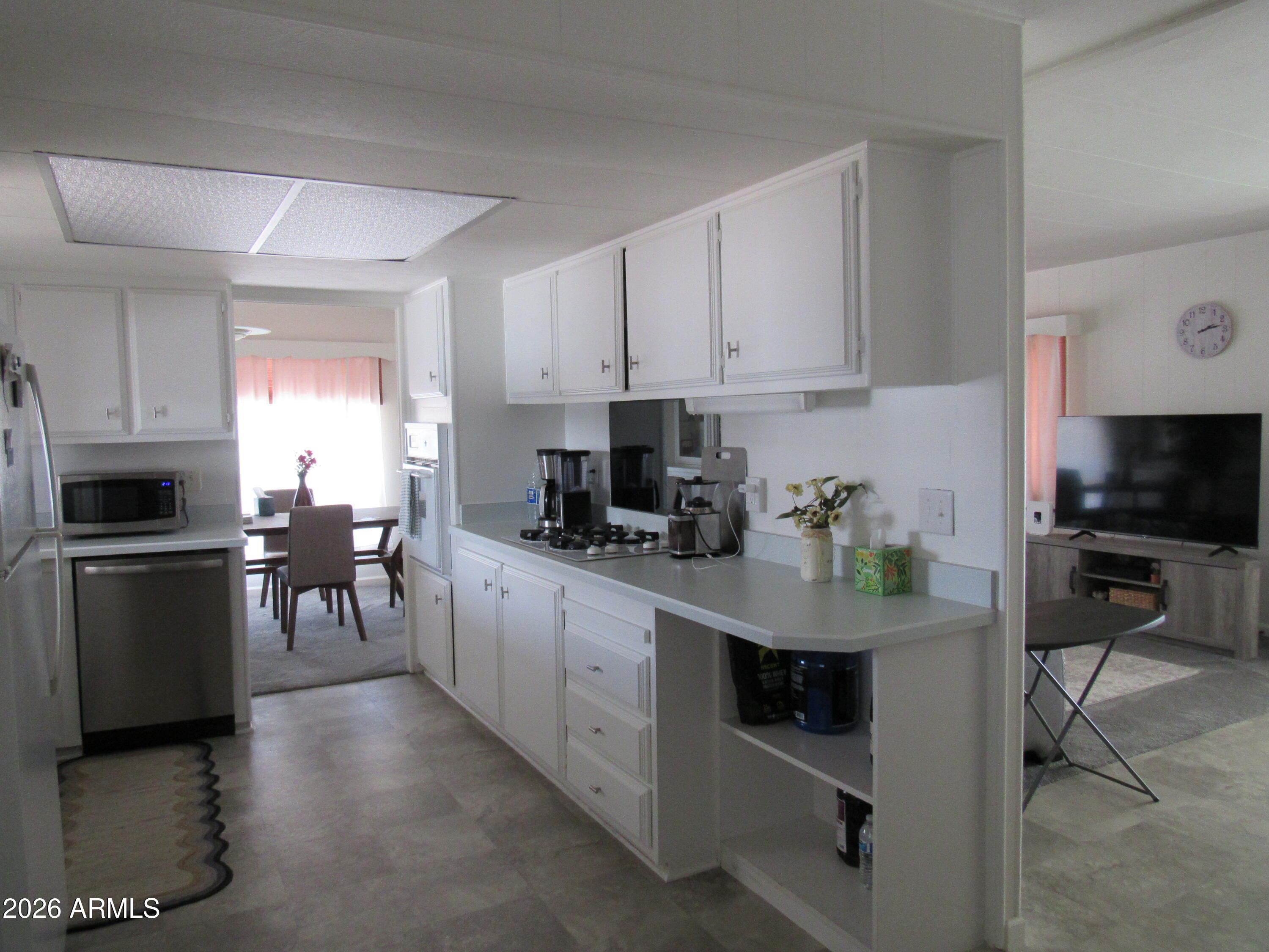 3411 S CAMINO SECO -- 140