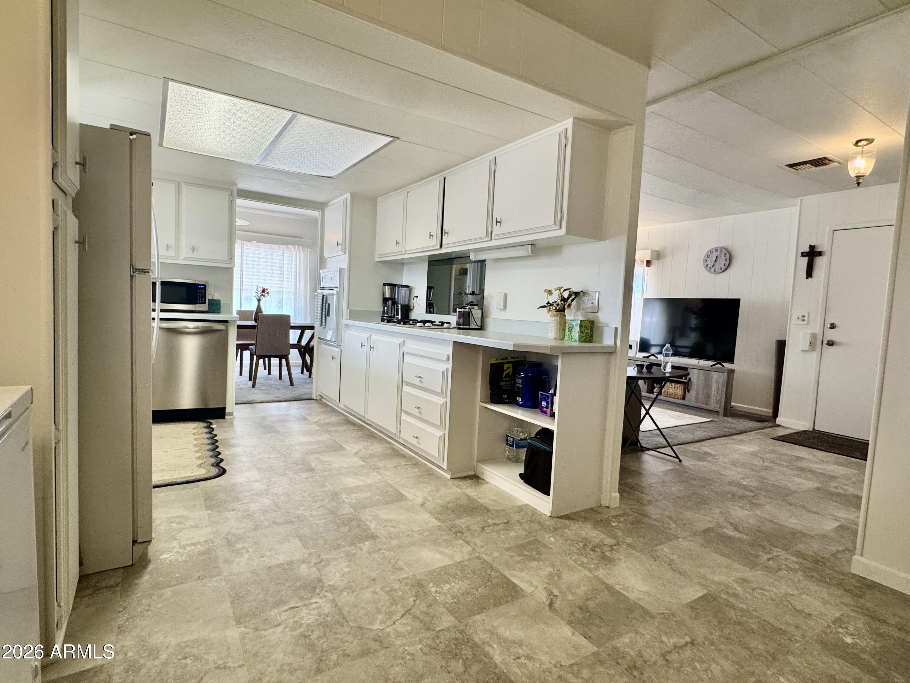 3411 S CAMINO SECO -- 140