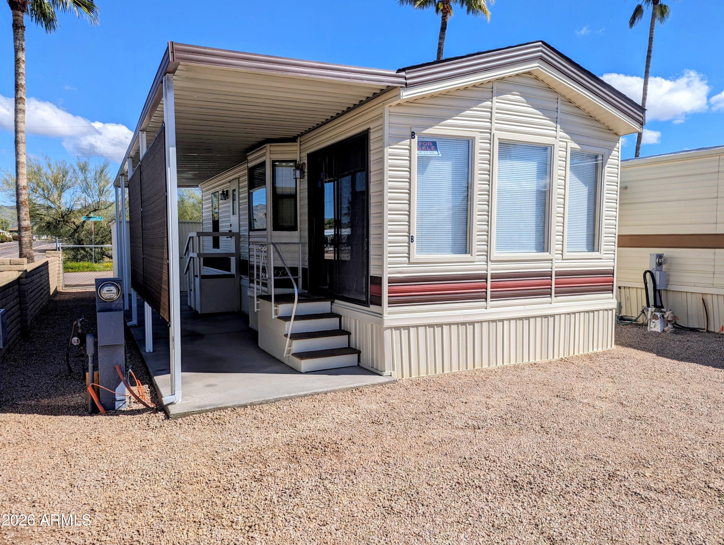 929 N delaware Drive B