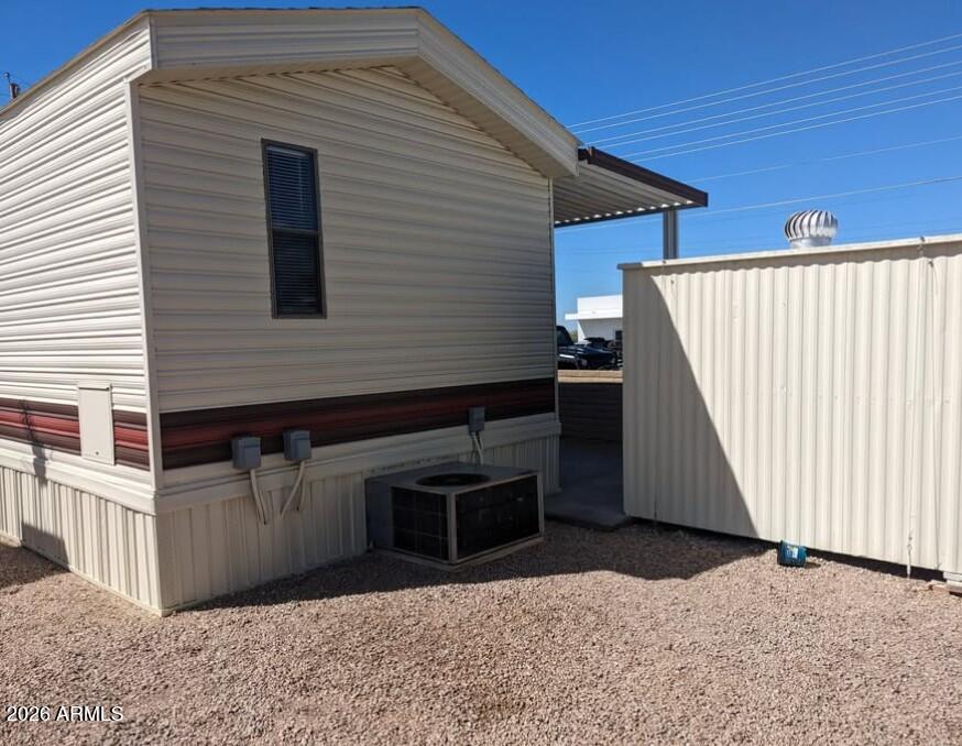 929 N delaware Drive B