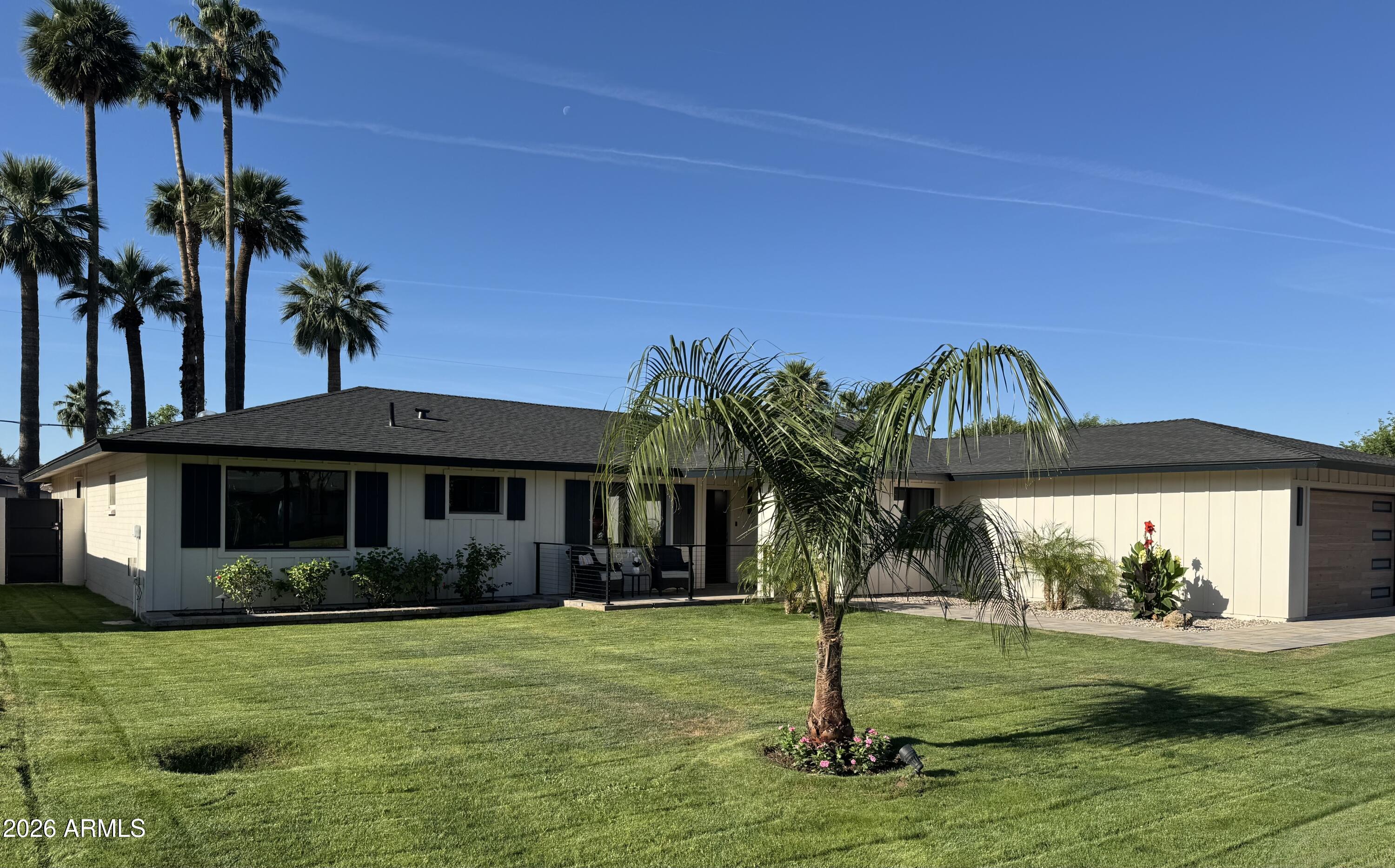 1413 E SAN MIGUEL Avenue