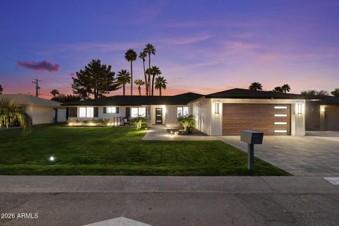 Photo of 1413 E San Miguel Avenue, Phoenix, AZ 85014 (MLS # 6941205)