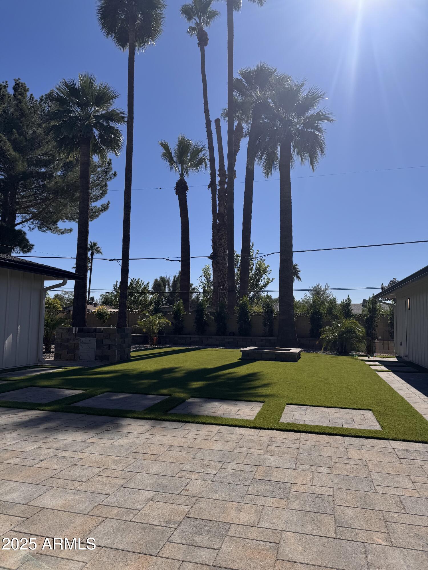 1413 E SAN MIGUEL Avenue