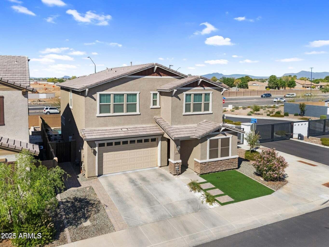 2484 E PELICAN Drive