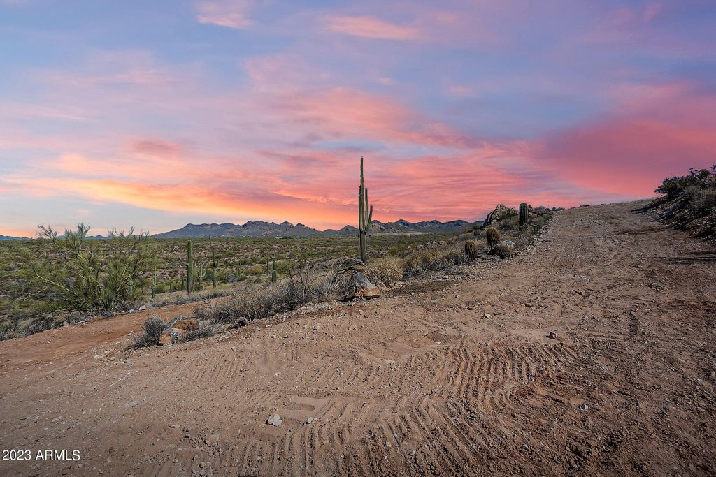 Photo of 0 E Sagebrush Street #LOT 4, Apache Junction, AZ 85119 (MLS # 6912318)