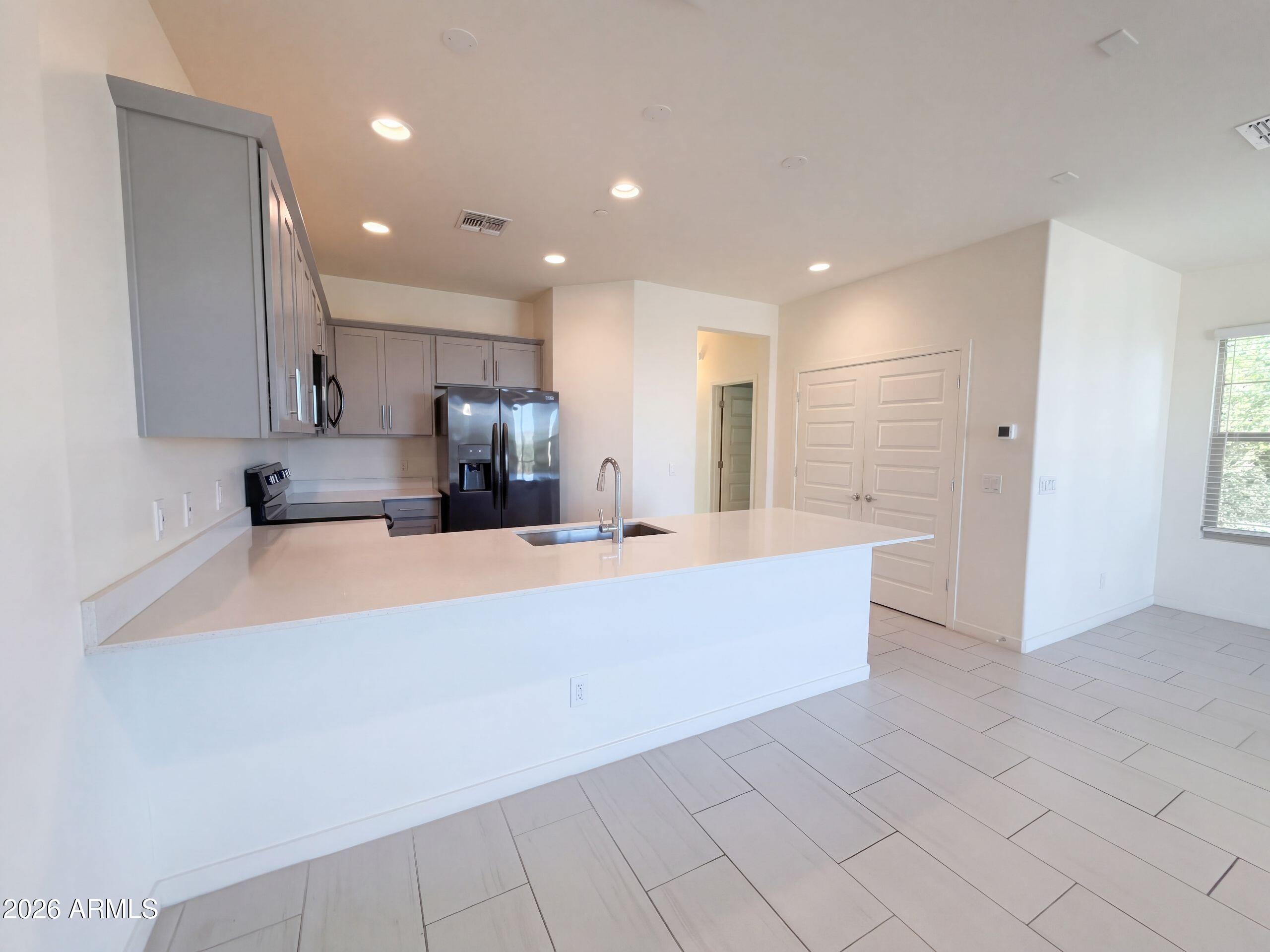 4018 E PONY Lane 105