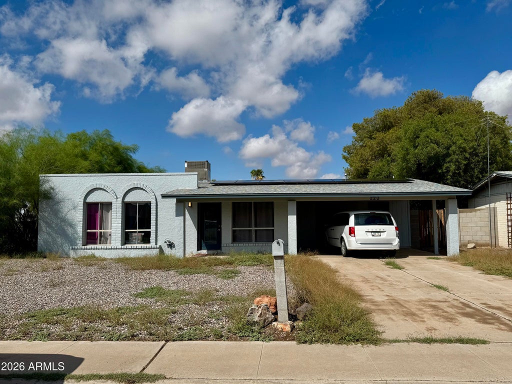 Photo of 220 E Ocotillo Street, Casa Grande, AZ 85122 (MLS # 7085490)
