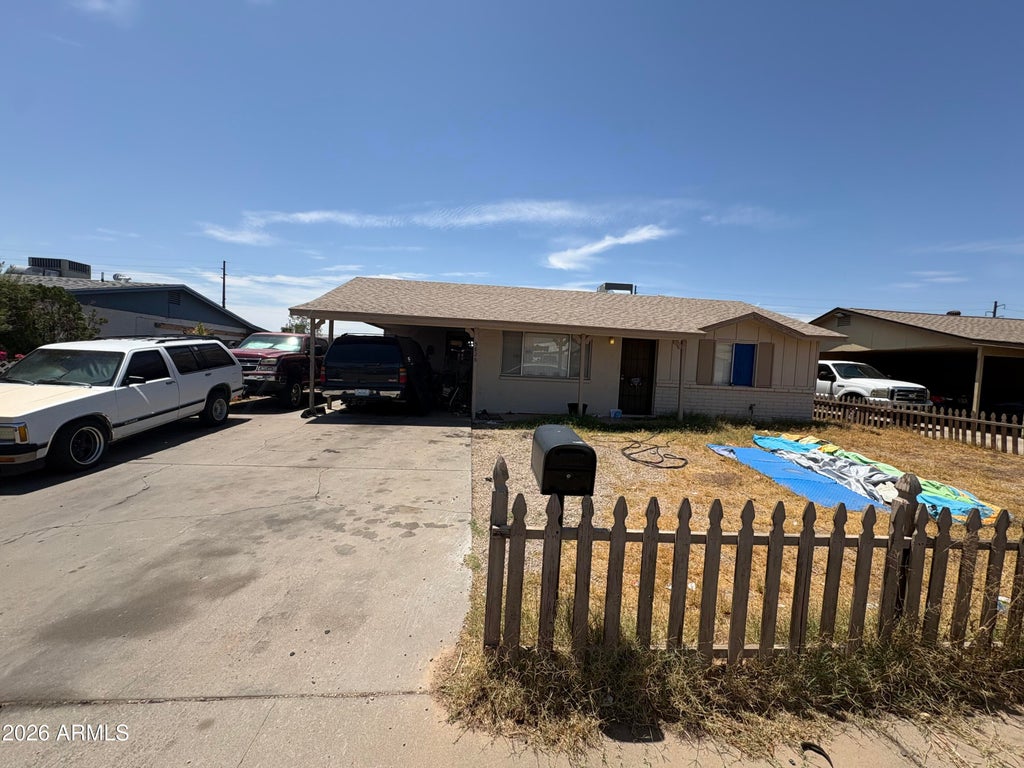 Photo of 5826 N 70th Avenue, Glendale, AZ 85303 (MLS # 7077559)