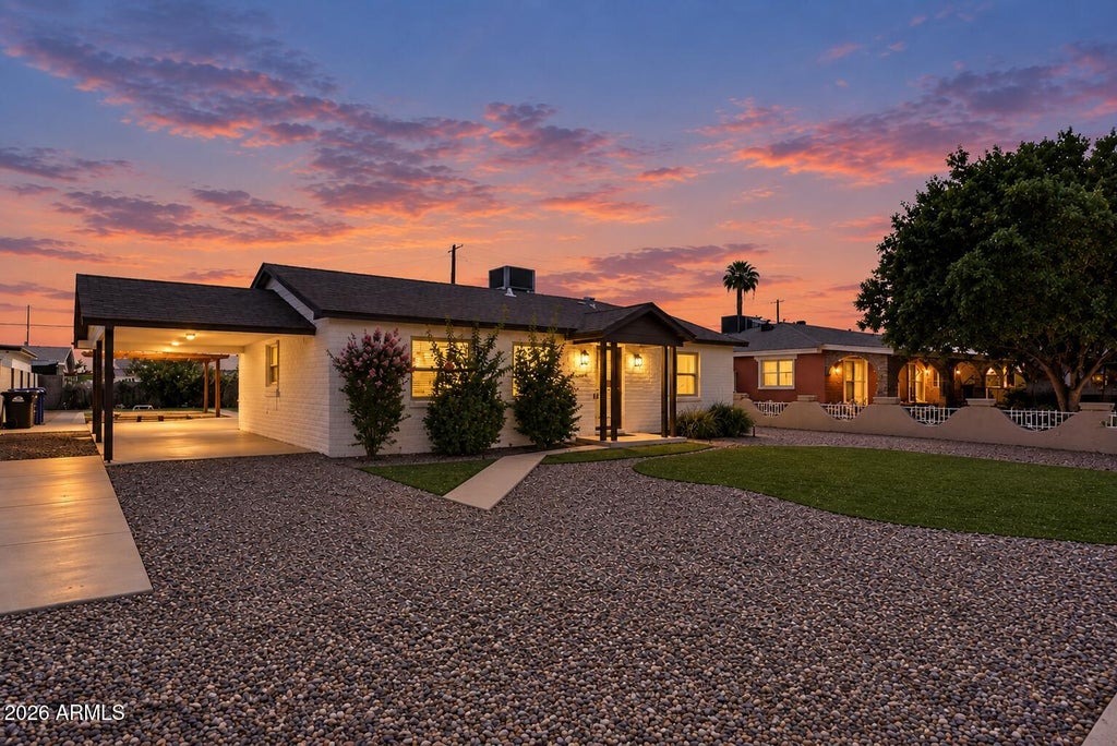 Photo of 639 S Sirrine, Mesa, AZ 85210 (MLS # 7089943)