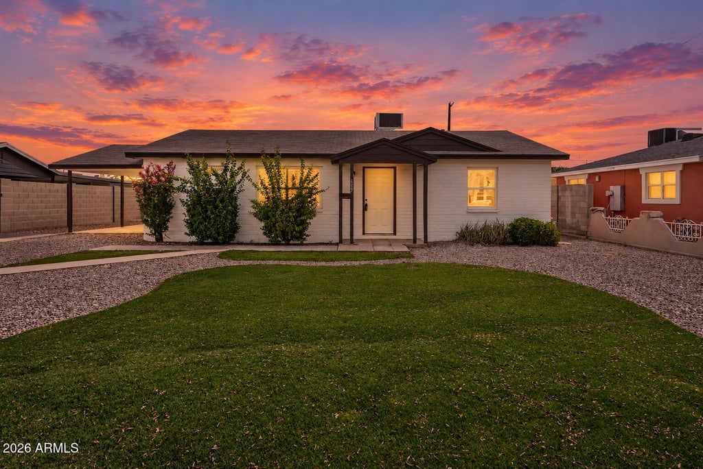 Photo of 639 S Sirrine, Mesa, AZ 85210 (MLS # 7089943)