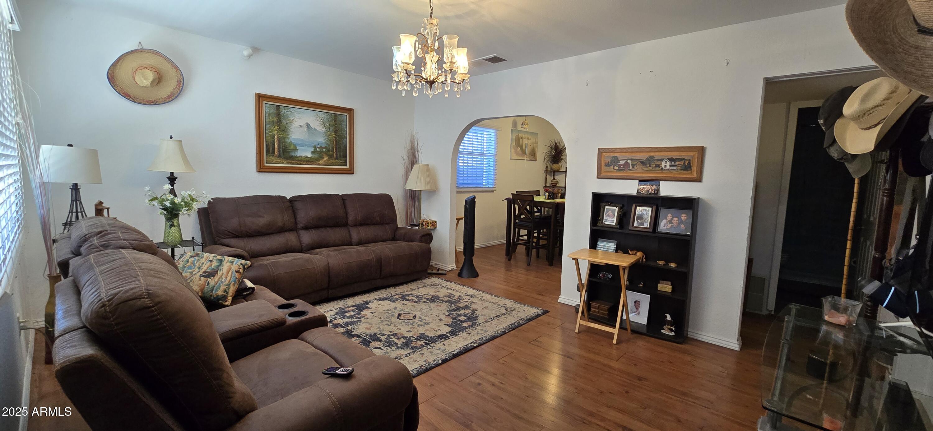 406 W 2ND Avenue