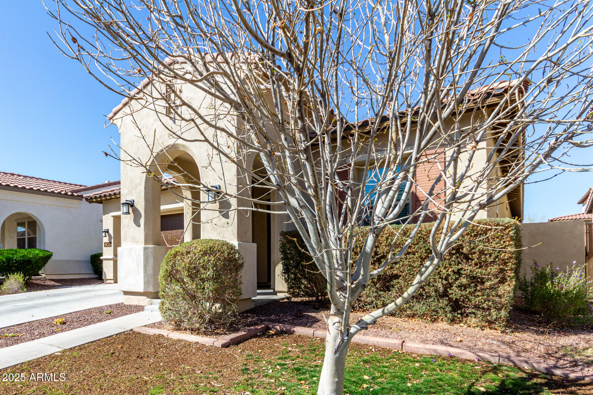 20496 W VALLEY VIEW Drive