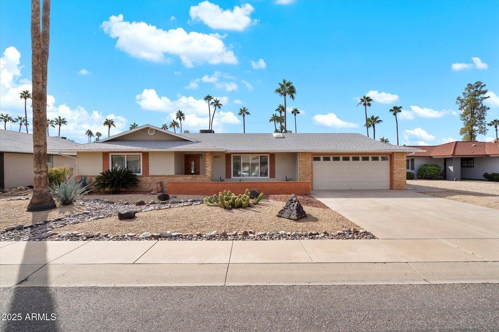Photo of 13637 W Pyracantha Drive, Sun City West, AZ 85375 (MLS # 6944010)
