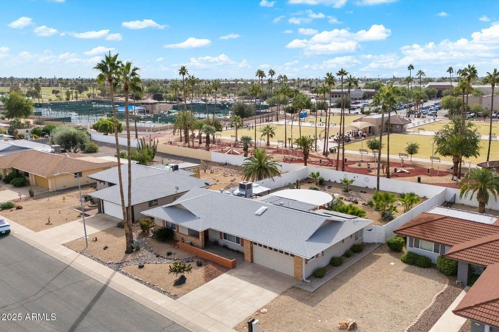 Photo of 13637 W Pyracantha Drive, Sun City West, AZ 85375 (MLS # 6944010)