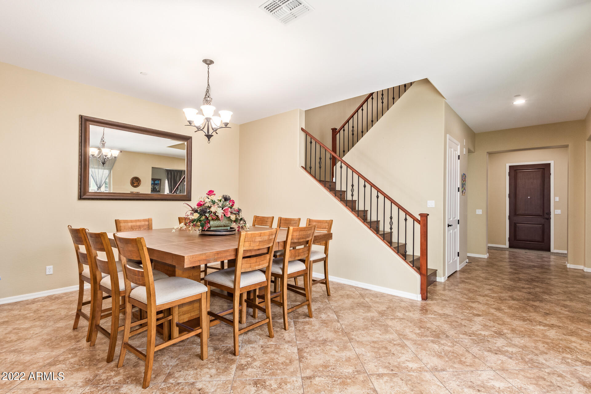 882 E Parkview Drive