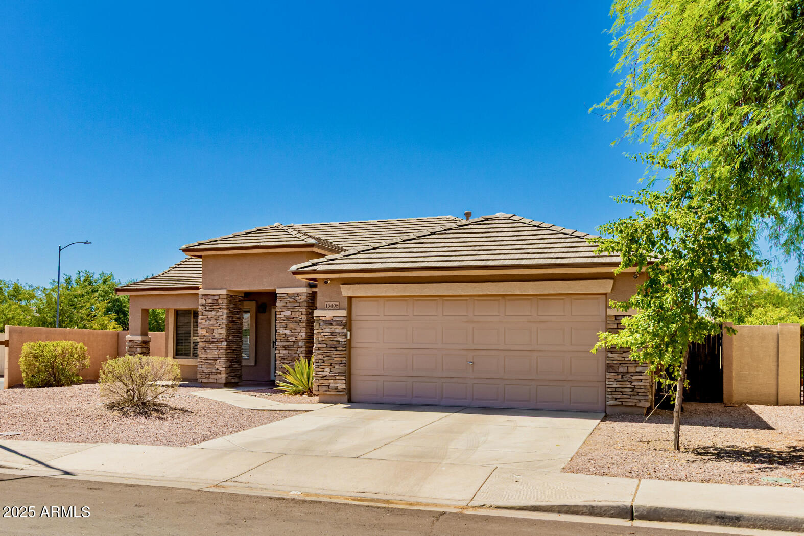 13405 W LISBON Lane