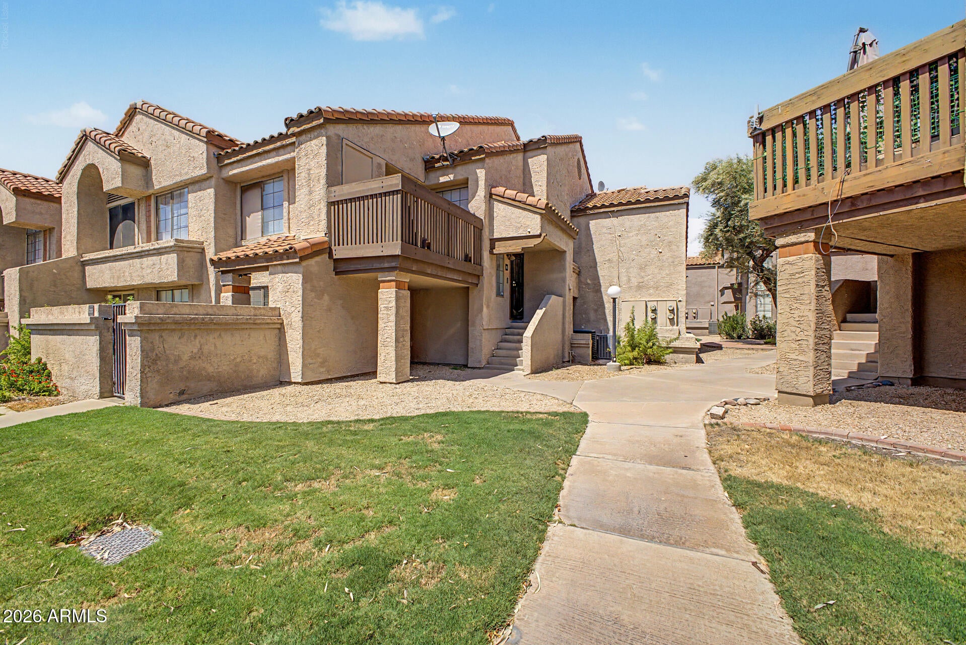 700 E MESQUITE Circle O211