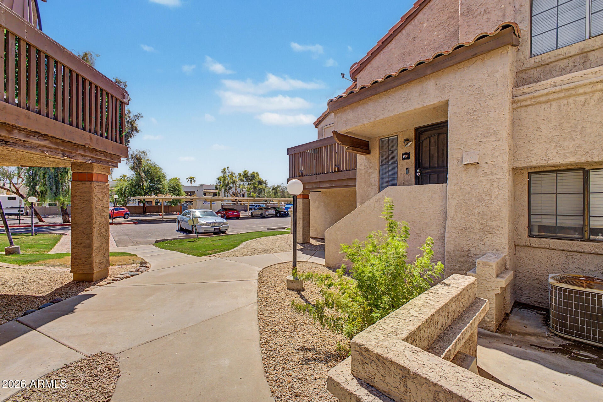 700 E MESQUITE Circle O211