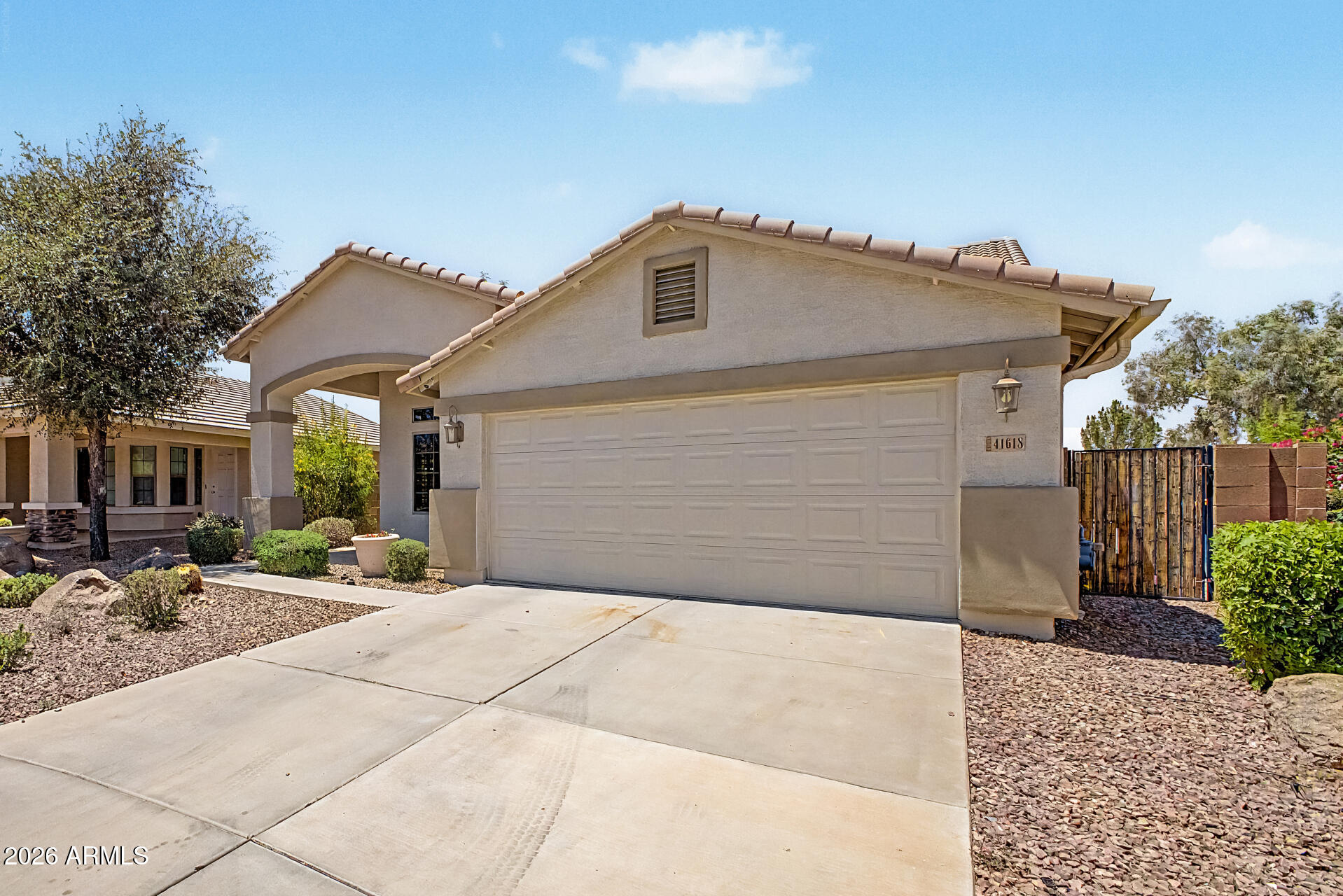41618 W ELM Drive