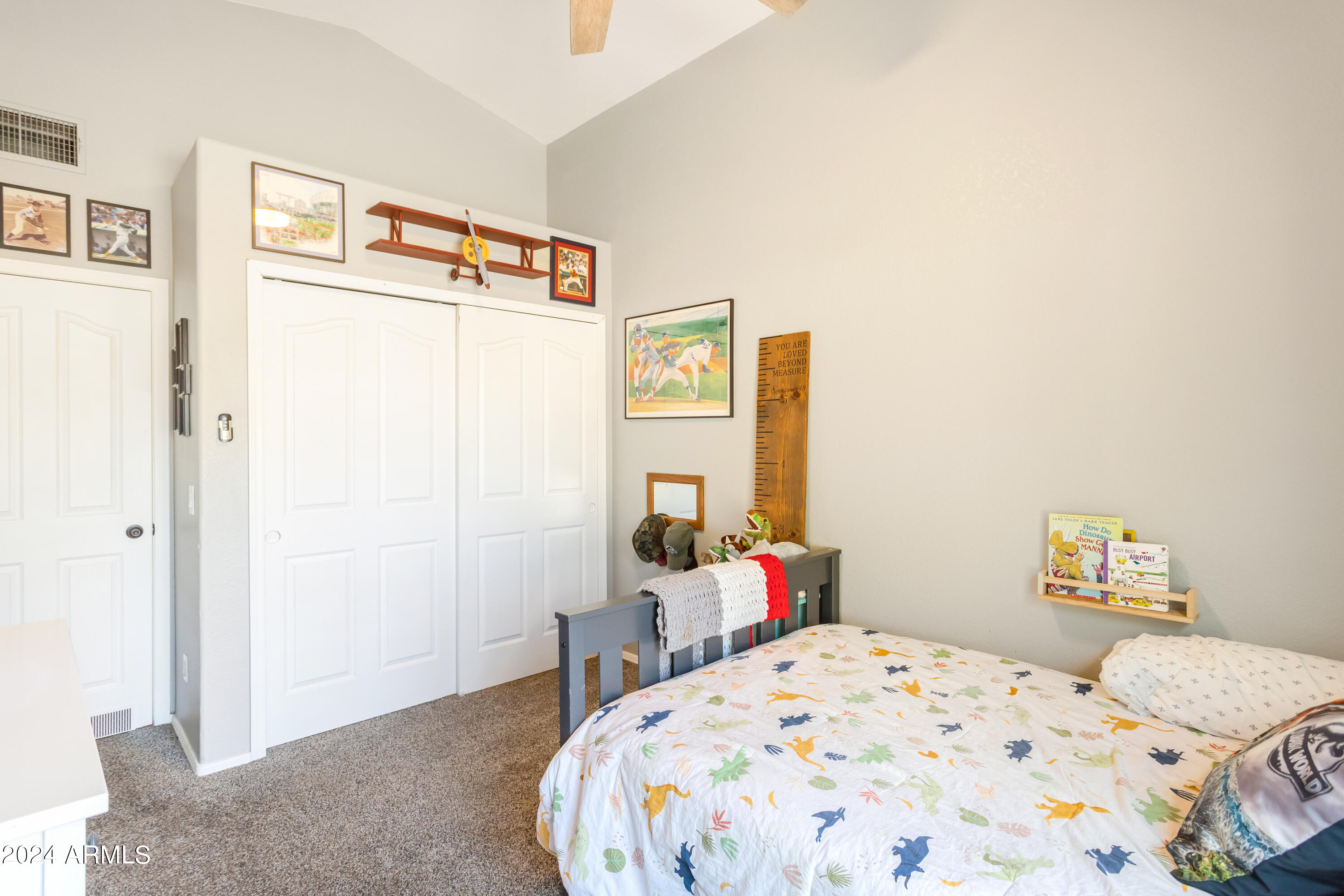 MOUNTAIN SHADOWS PHASE E - Residential