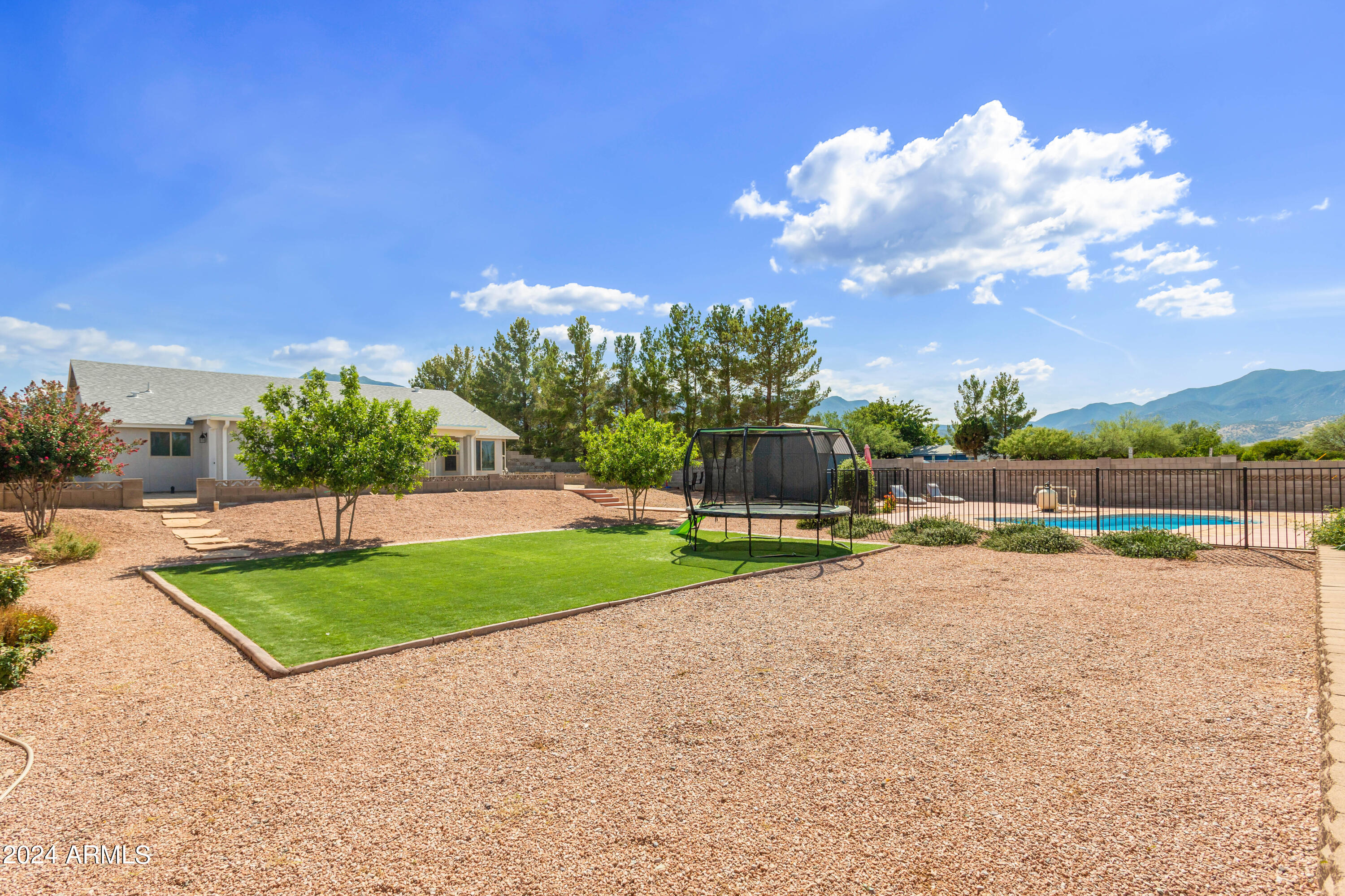 MOUNTAIN SHADOWS PHASE E - Residential