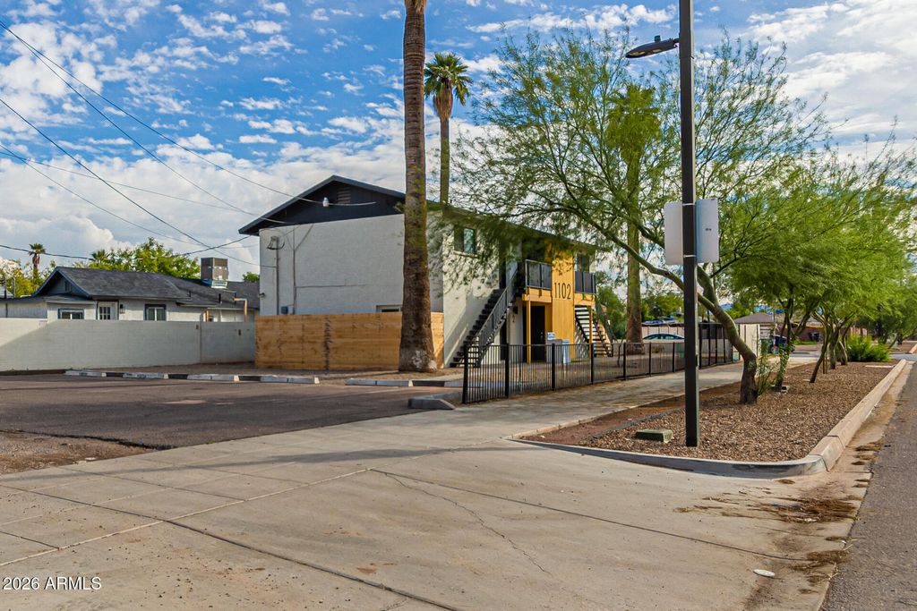 Photo of 1102 E Pierce Street, Phoenix, AZ 85006 (MLS # 6974631)