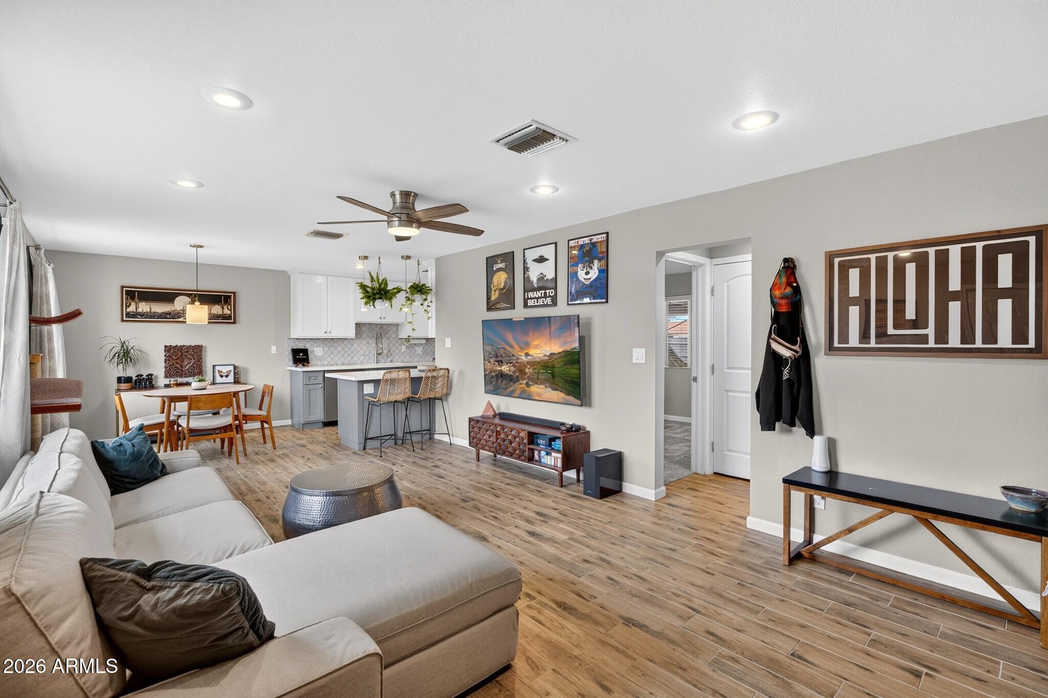 2309 W FLOWER Street