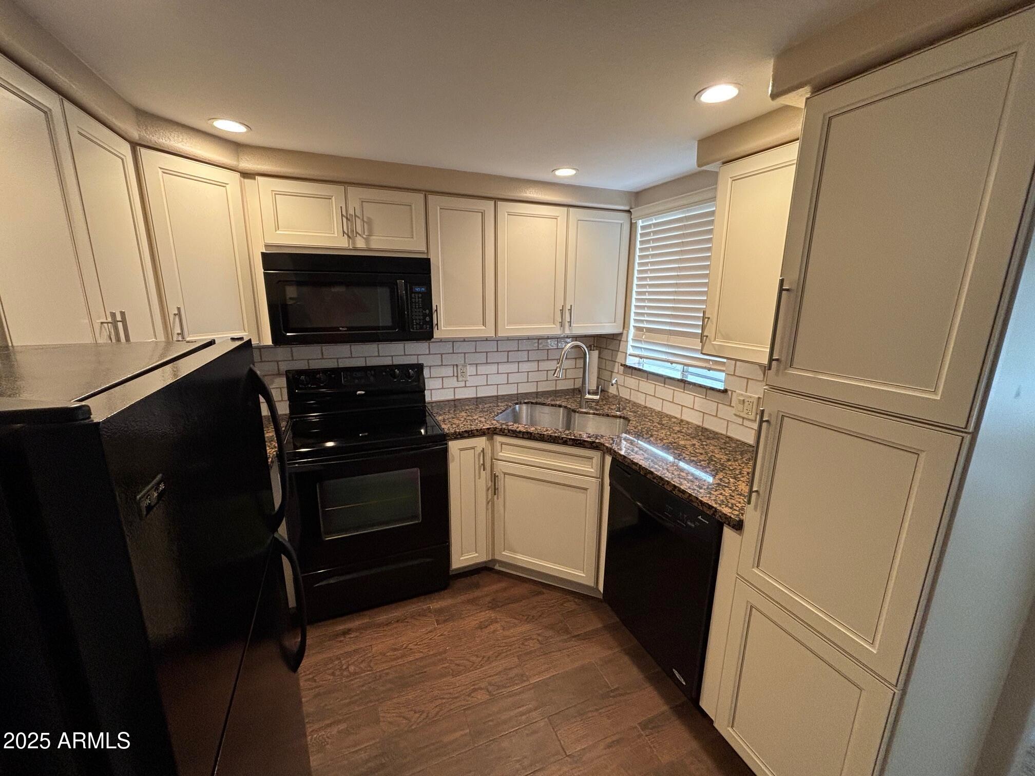 LAKESHORE AT ANDERSEN SPRINGS CONDOMINIUM - Residential