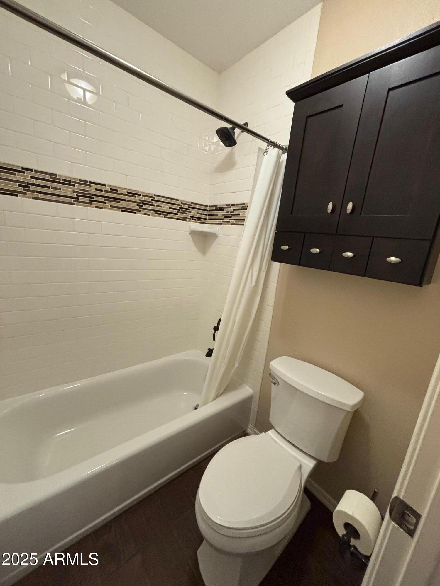LAKESHORE AT ANDERSEN SPRINGS CONDOMINIUM - Residential