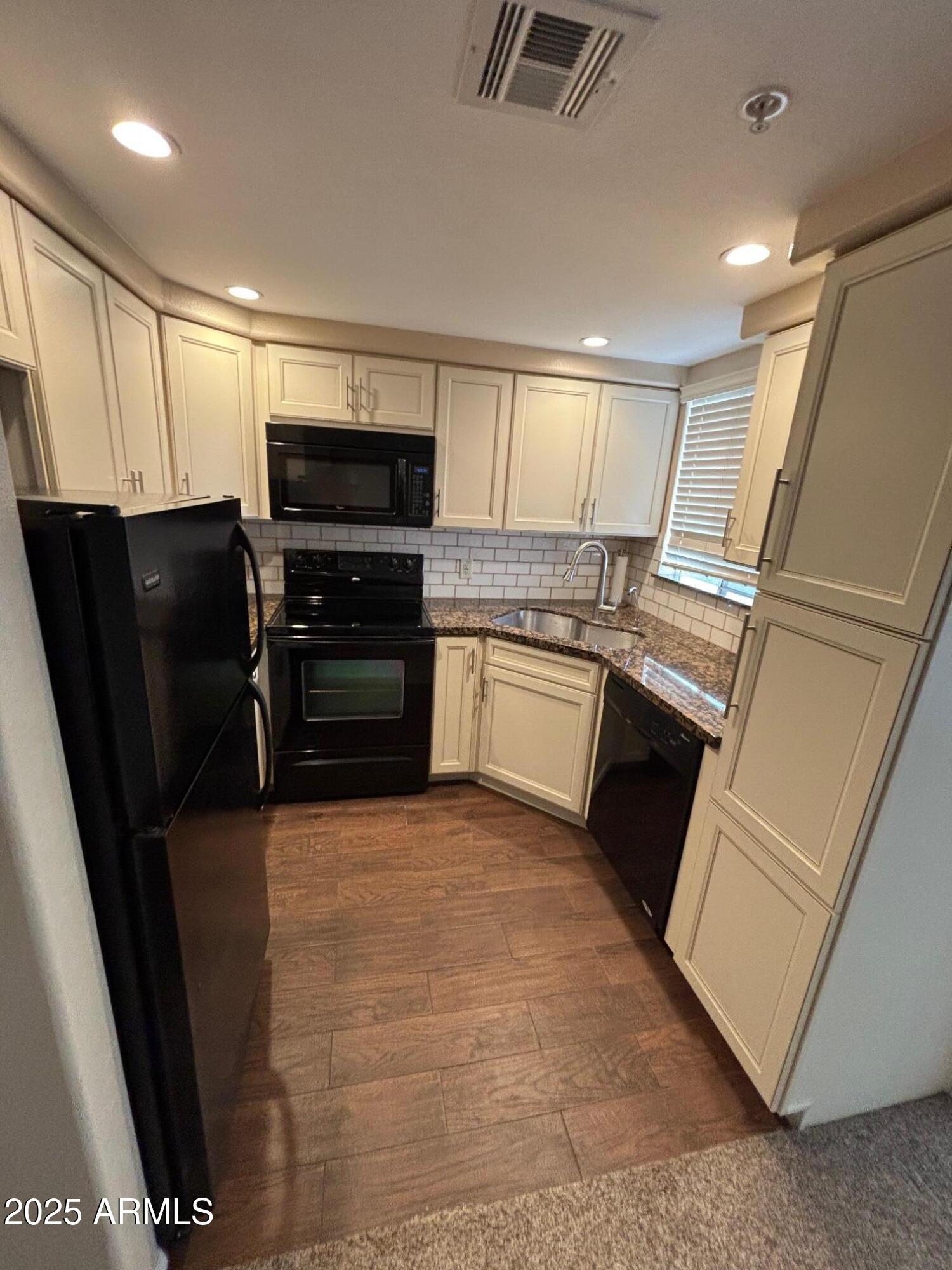 LAKESHORE AT ANDERSEN SPRINGS CONDOMINIUM - Residential