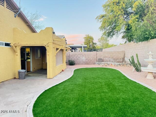 3423 S DESERT VIEW Drive