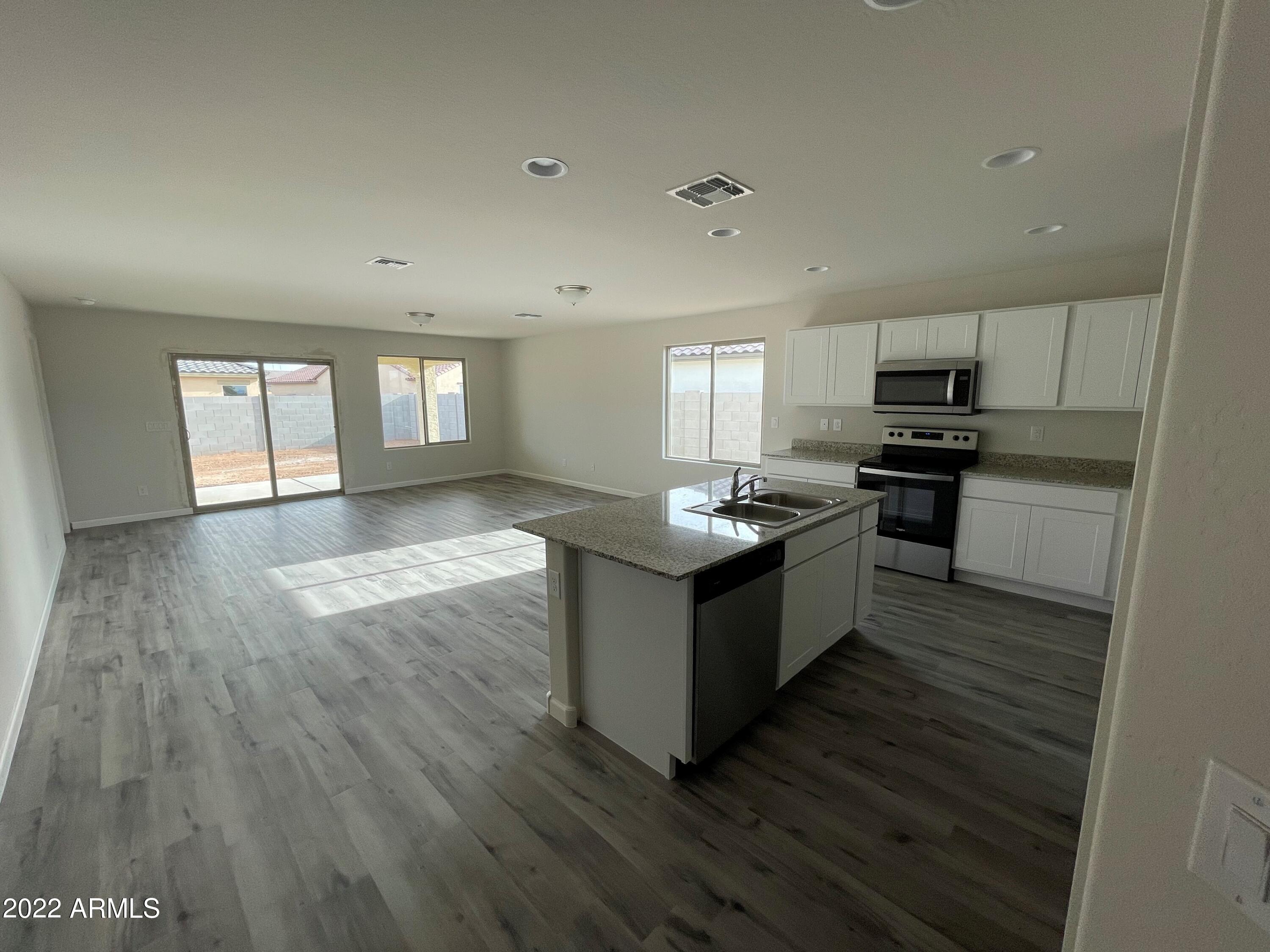 2029 E VELVET Place