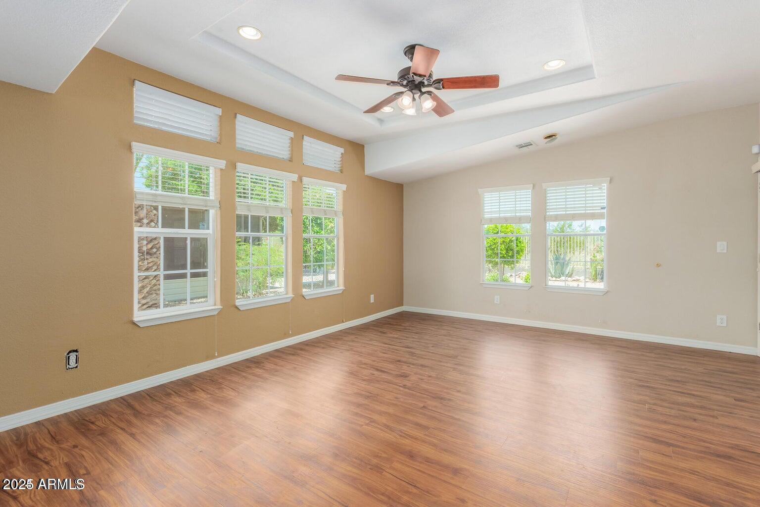 3301 S GOLDFIELD Road 4027