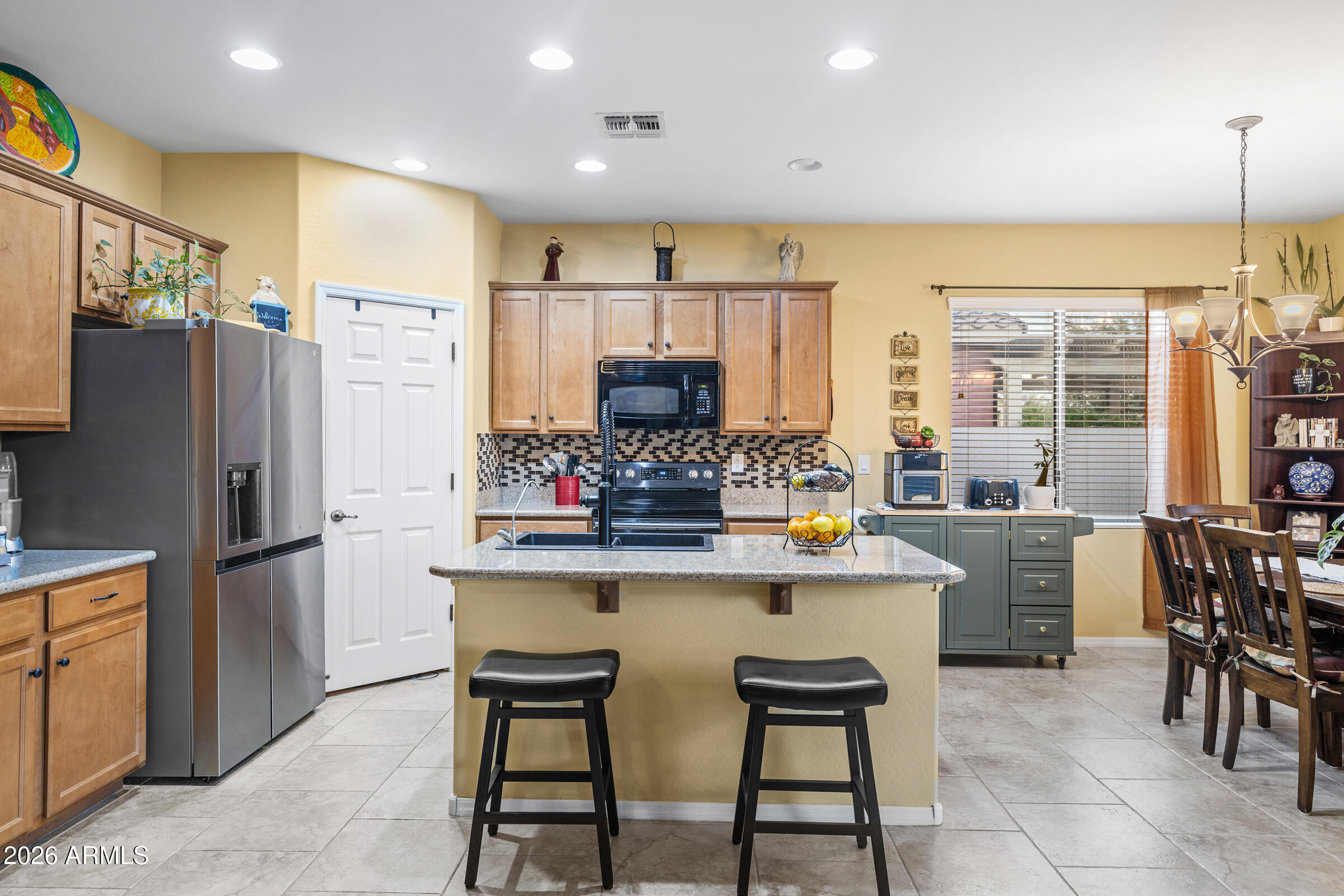 42806 W WHISPERING WIND Lane