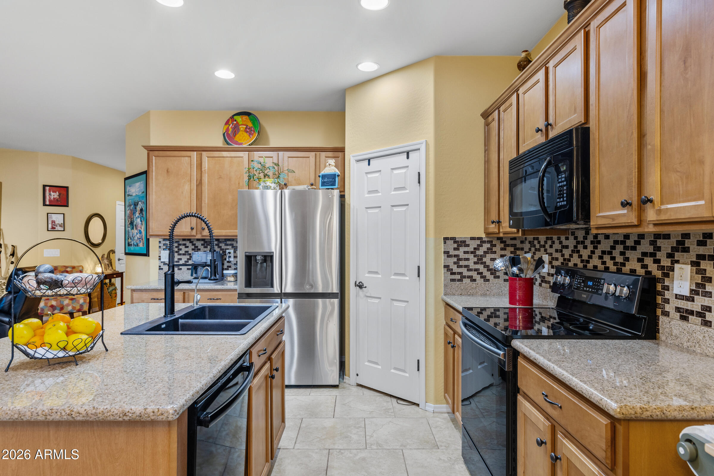 42806 W WHISPERING WIND Lane