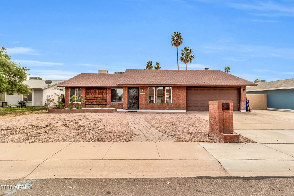 Photo of 1827 W Rosal Drive, Chandler, AZ 85224 (MLS # 6977526)