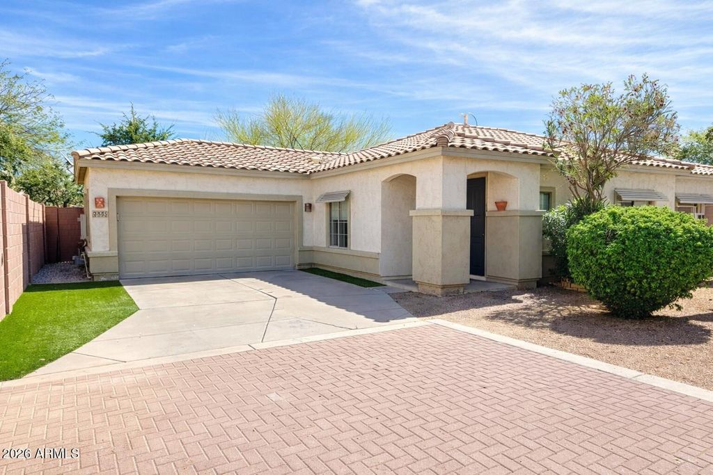 Photo of 2633 E Waterview Court, Chandler, AZ 85249 (MLS # 6996146)