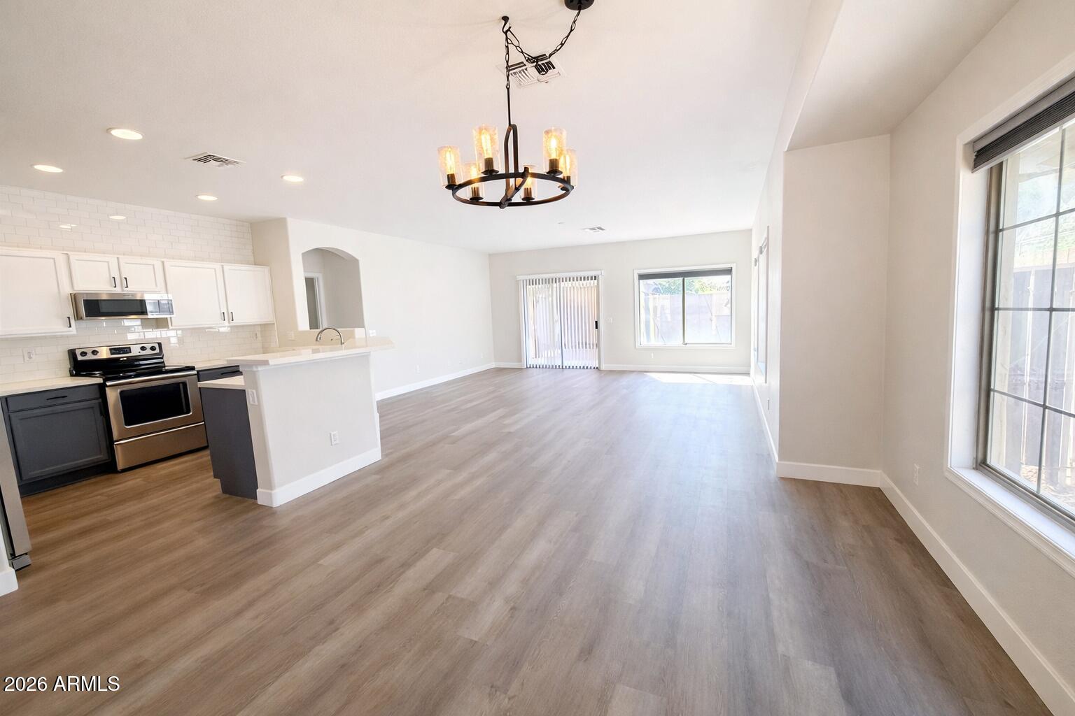 2633 E WATERVIEW Court