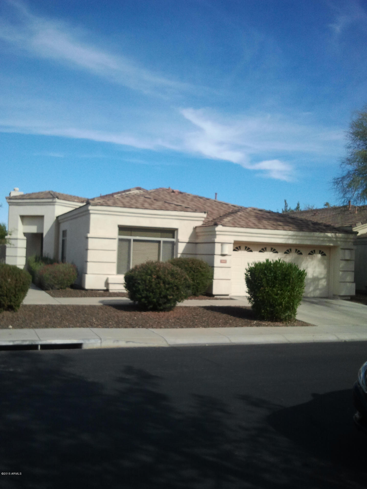 Photo 1 of 26 — 2102 E FAWN Drive, Phoenix, AZ 85042