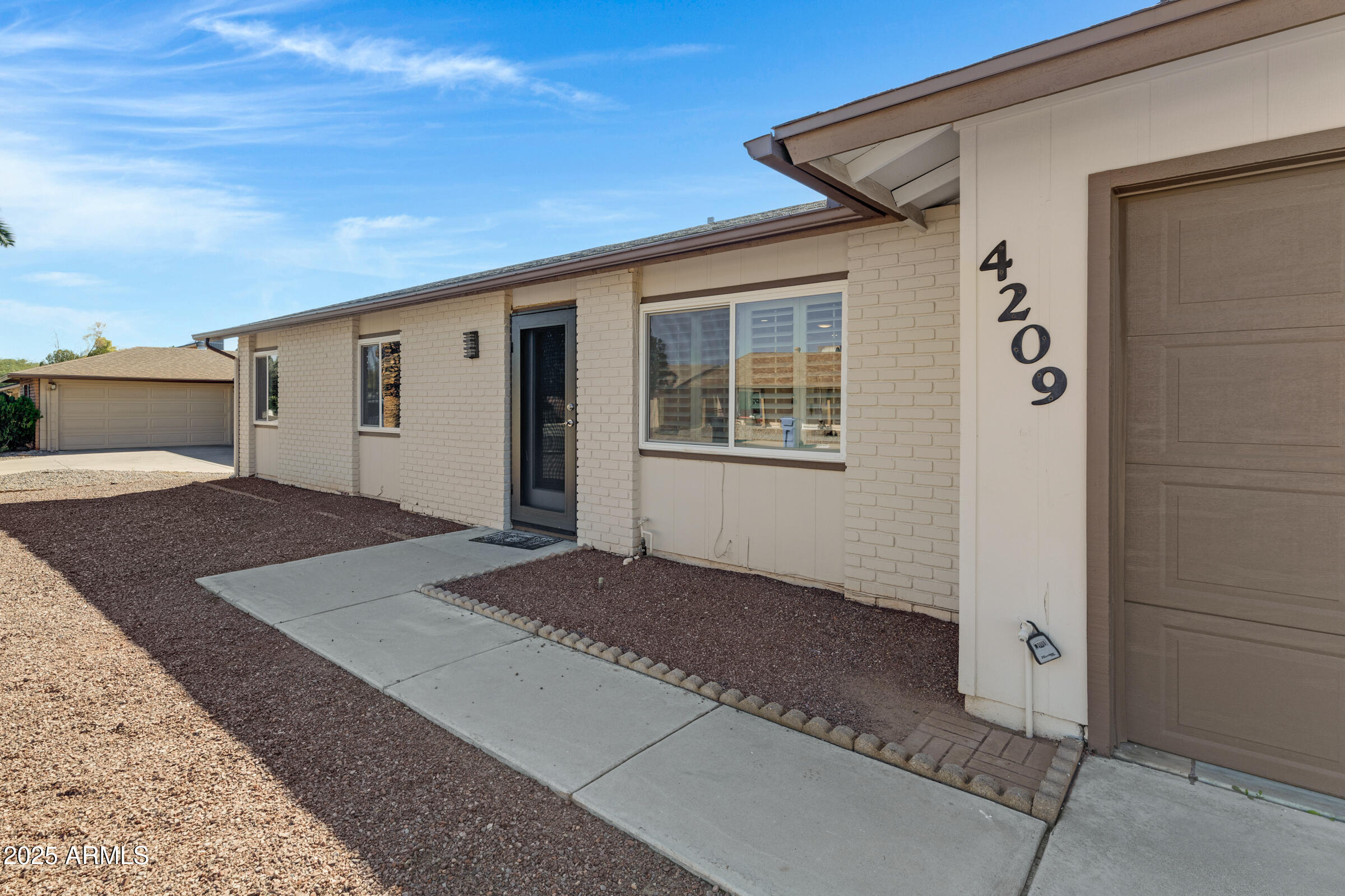 4209 E MANDAN Street