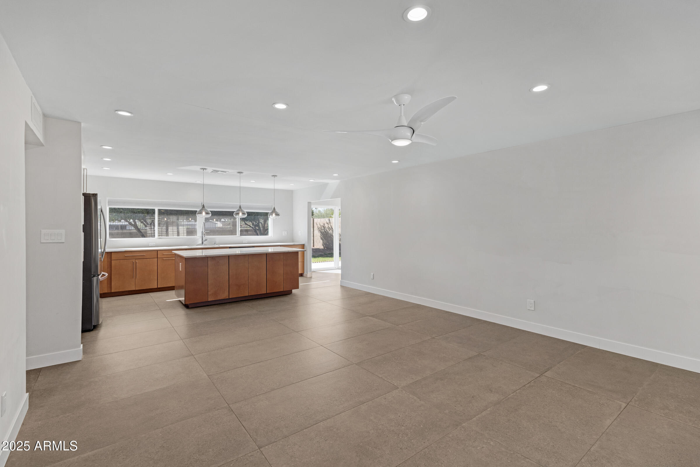 4209 E MANDAN Street