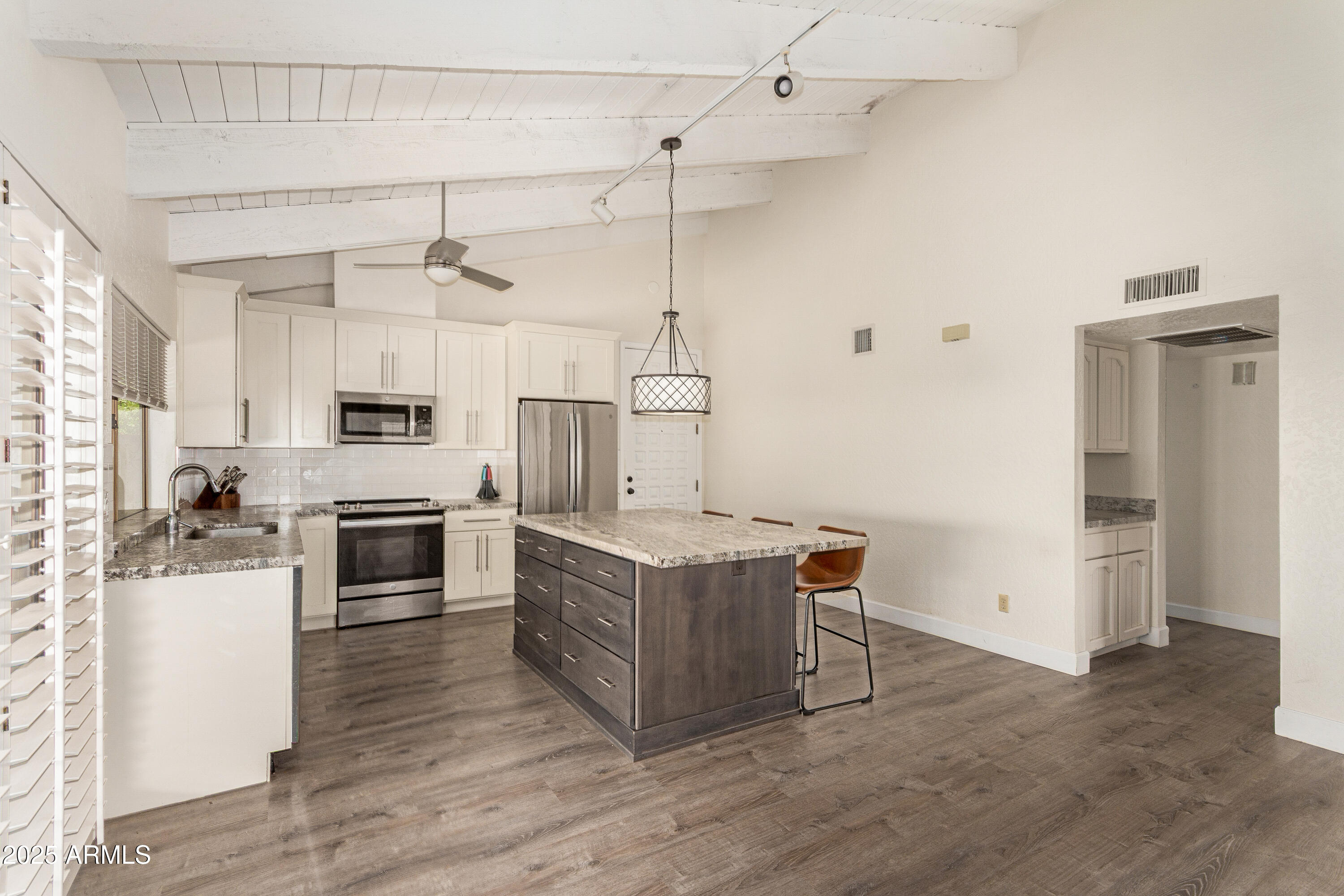 Paradise Valley, Arizona 85253, United States, 2 Bedrooms Bedrooms, ,2 BathroomsBathrooms,Residential,Active,229459