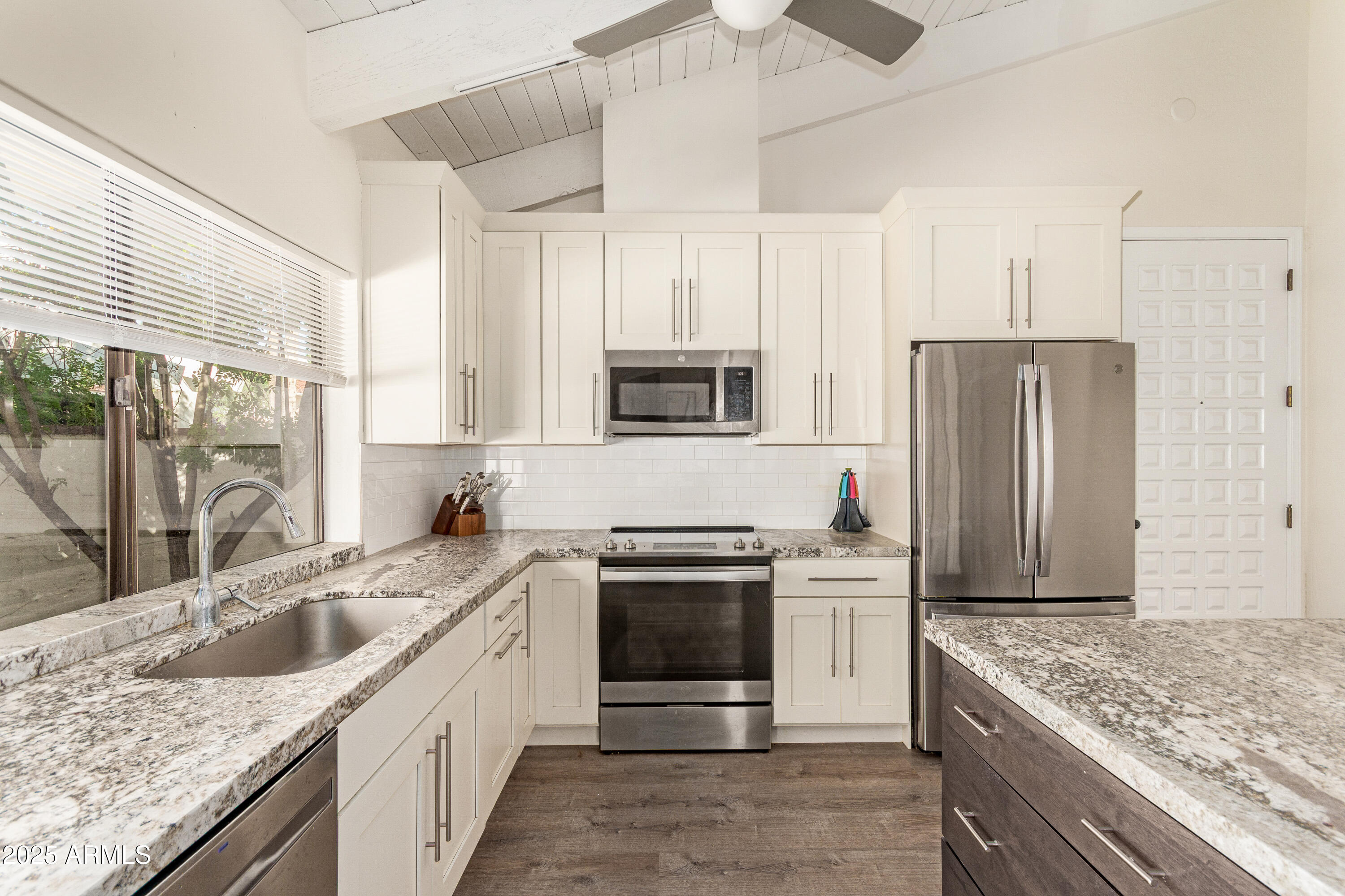 Paradise Valley, Arizona 85253, United States, 2 Bedrooms Bedrooms, ,2 BathroomsBathrooms,Residential,Active,229459 Paradise Valley, Arizona 85253, United States, 2 Bedrooms Bedrooms, ,2 BathroomsBathrooms,Residential,Active,229459