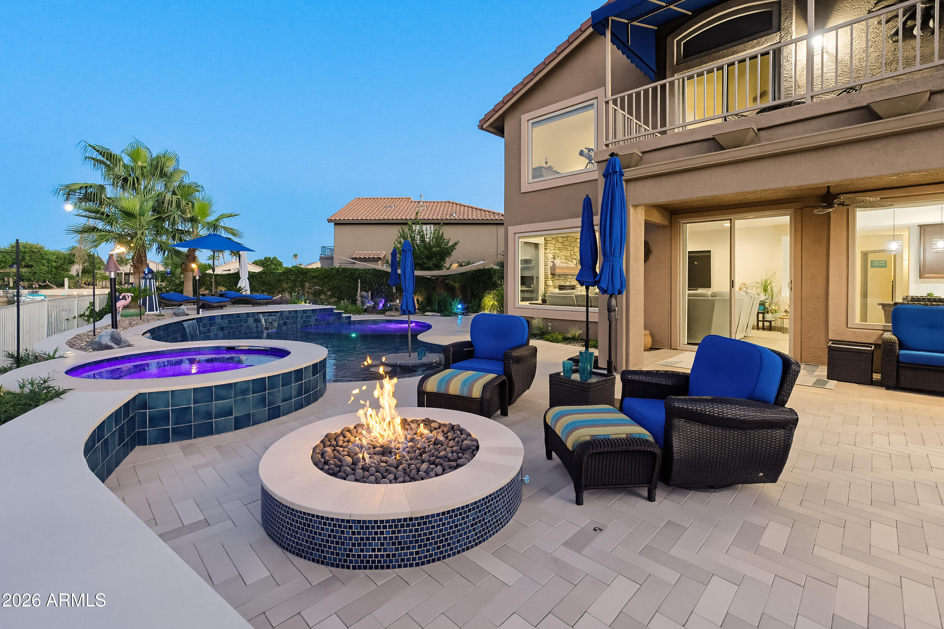 5452 W MOHAWK Lane