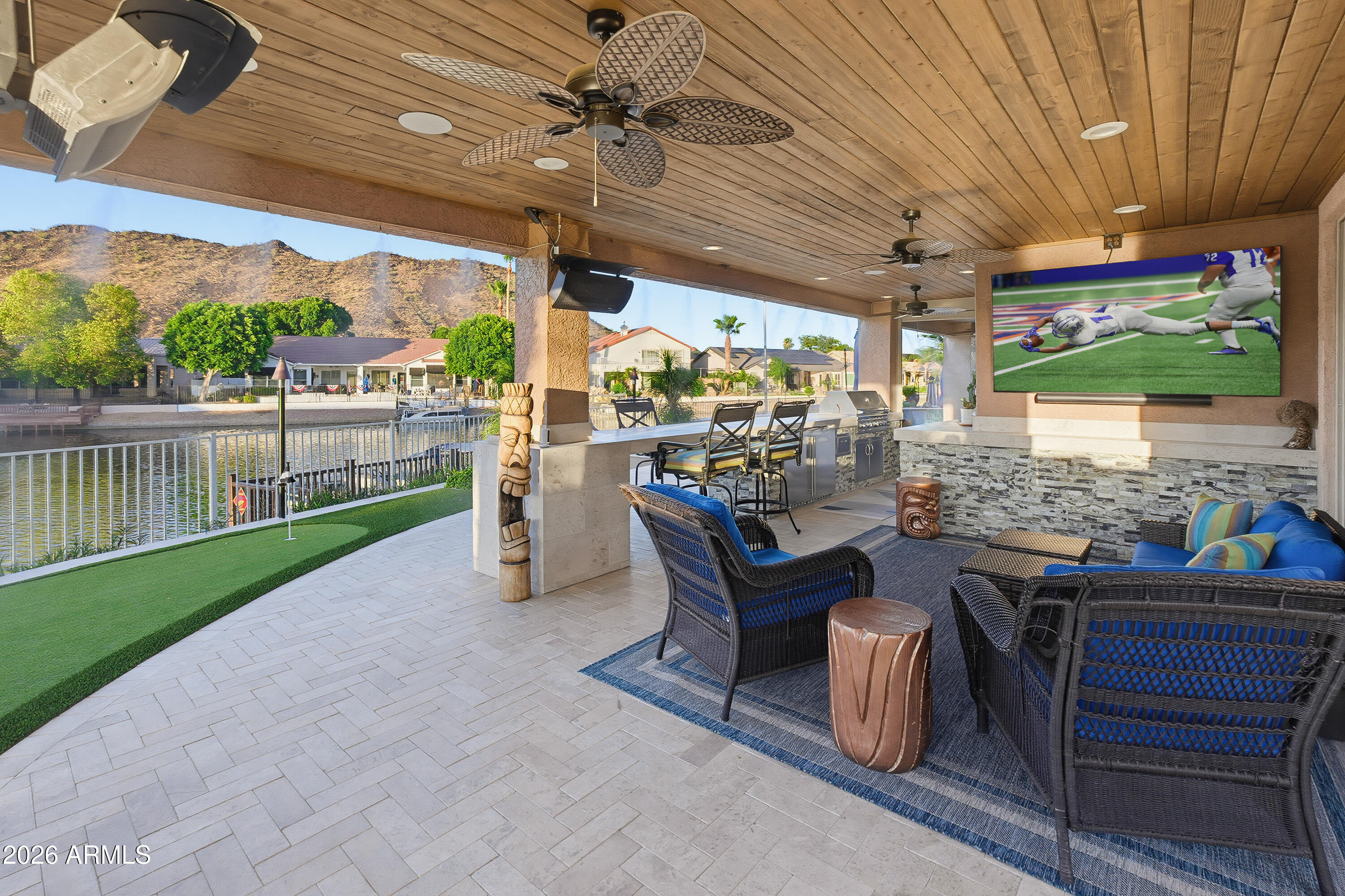 5452 W MOHAWK Lane